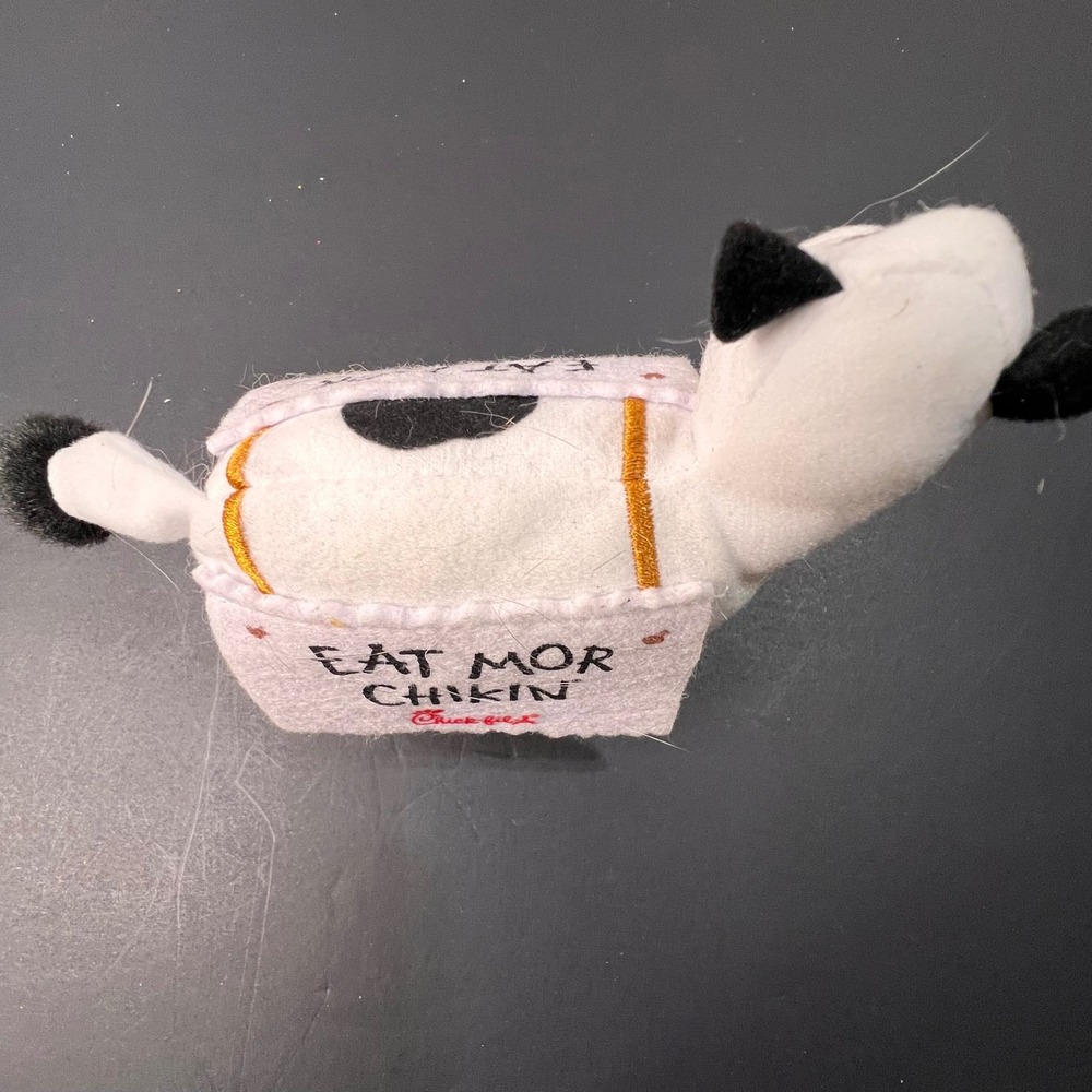 Chick-fil-A Small Cow Plush White Black Eat Mor Chikin Excellent 2024 Mascot - Picture 7 of 7